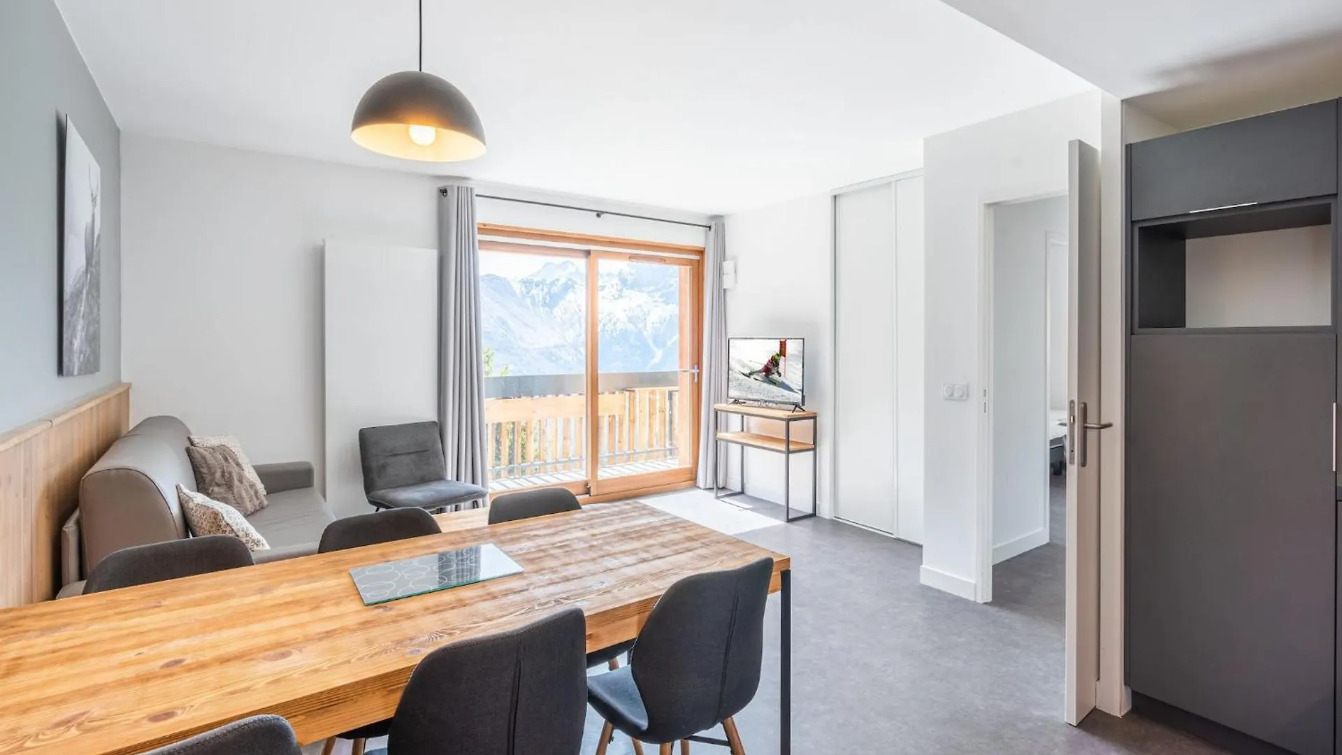 Apartments By The Slopes In L'Alpe D'Huez